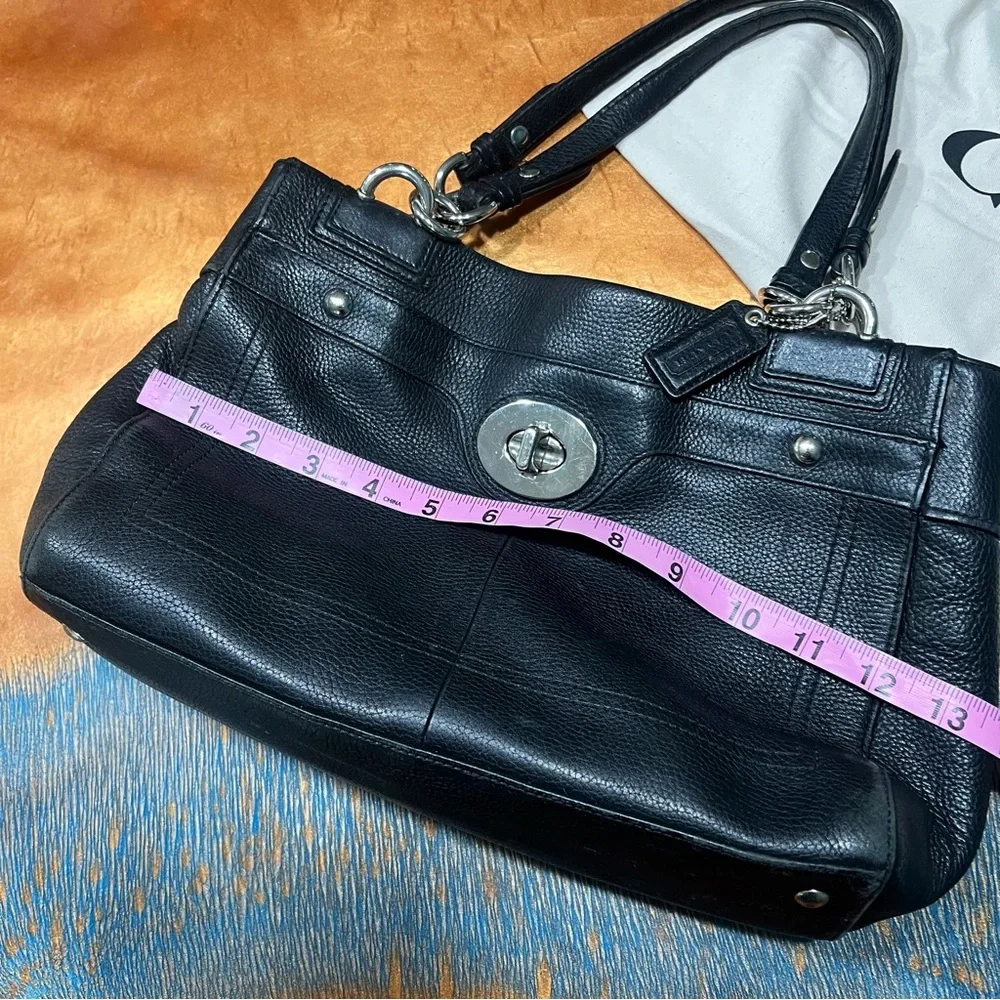 Coach Penelope Carryall Black Pebbled Leather Shoulder Bag silver Turnlock